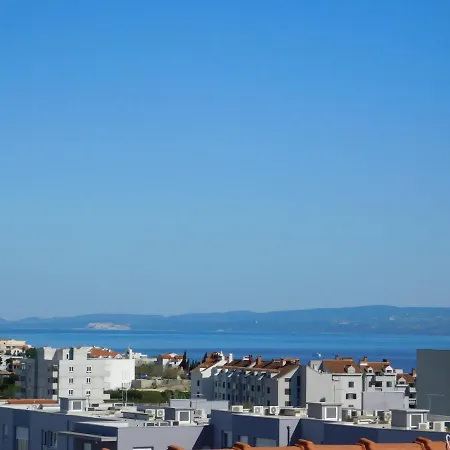 Great View Comfortable Whit Free Parking *